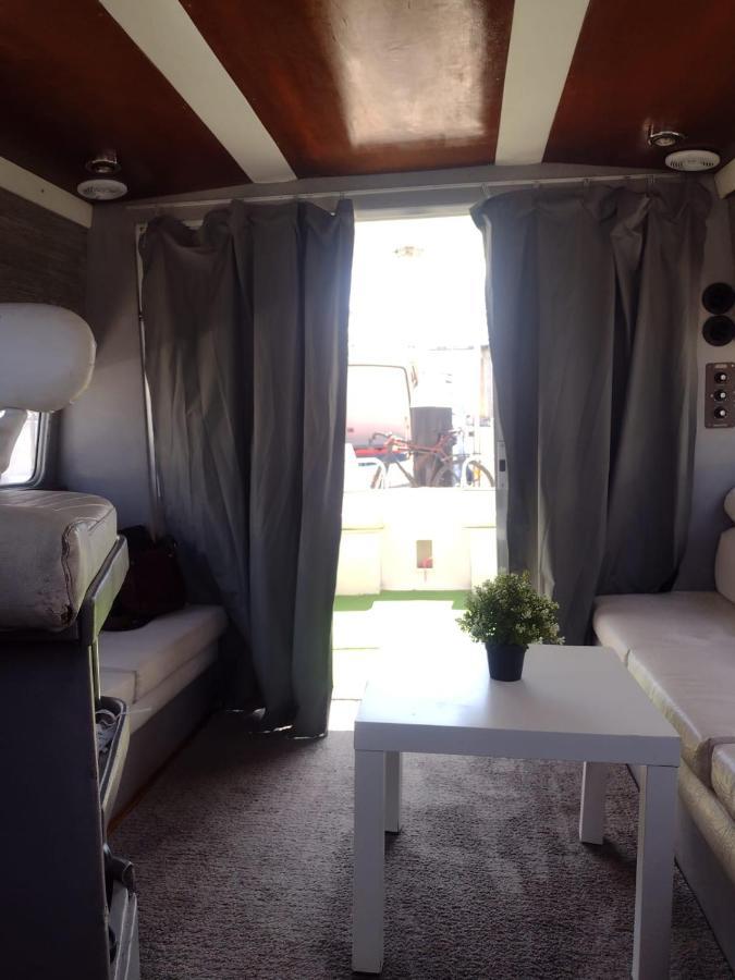 Yach Boat Hotel Барселона Екстериор снимка